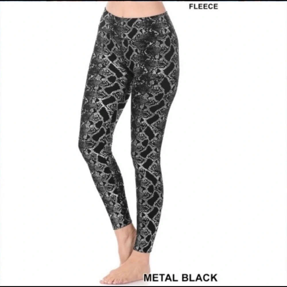 NWT Snakeskin Print Fleece Metallic Black & Silver Leggings - Picture 1 of 4